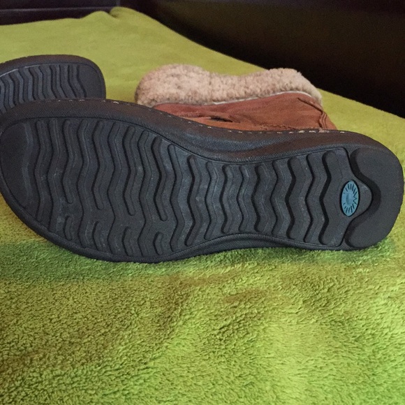 Tall Leather Ugg boot - Picture 6 of 9